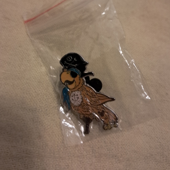 Pirates Of The Caribbean Peg Leg Pete Disney Trading Pin - Picture 3 of 3